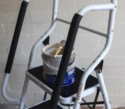 Aidapt Opstapkruk Met Leuning - 3 Treden -Outdoor Kampeeruitrusting Winkel 1200x1044 4