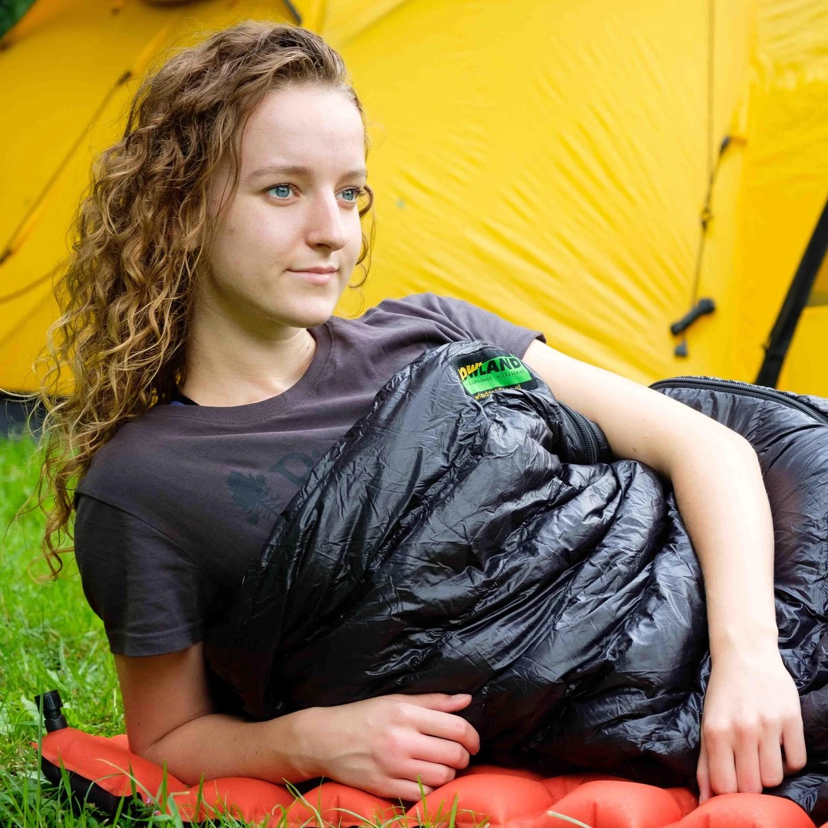 LOWLAND OUTDOOR® Ultra compact blanket - Donzen slaapzak - Gewicht 495g - 210x80 cm - Comfort temperatuur +8°C LOWLAND OUTDOOR® Ultra Compact Blanket - Donzen Slaapzak - Gewicht 495g - 210x80 Cm - Comfort Temperatuur +8°C -Outdoor Kampeeruitrusting Winkel 1200x1200 1092