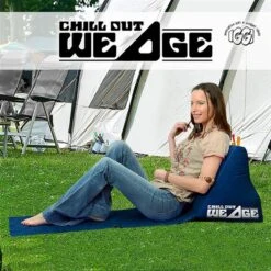 CKB LTD - Chill Out - Luchtbed - Campingstoel - Wedge Opblaasbare Ligstoel - Blauw Strandstoel 1 Persoons Volwassen Luchtbedden Kampeerstoel Vouwstoel Stoel Slaapmatje Slaapmatten Opvouwbaar Volwassenen Tuinstoel Opblaasstoel Kampeerstoelen Lucht -Outdoor Kampeeruitrusting Winkel 1200x1200 140