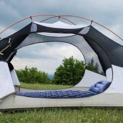 TRVLMORE Slaapmat - Zelfopblazend - 1 Persoons - Ingebouwde Pomp En Kussen - Blauw -Outdoor Kampeeruitrusting Winkel 1200x1200 1808