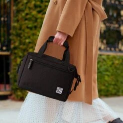 Brisby 4 Laags Geïsoleerde Koeltas - Lunchtas 12 Liter - Extra Ruimte Uitvouwbaar- Zwart 4 Brisby 4 Laags Geïsoleerde Koeltas - Lunchtas 12 Liter - Extra Ruimte Uitvouwbaar- Zwart -Outdoor Kampeeruitrusting Winkel 1200x1200 360