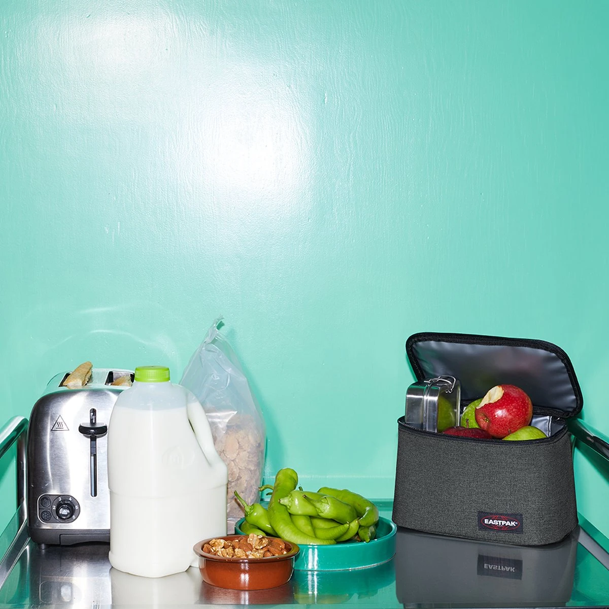 Eastpak Oval Lunch Koeltas Black Eastpak Oval Lunch Koeltas Black -Outdoor Kampeeruitrusting Winkel 1200x1200 626