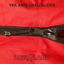 LOWLAND OUTDOOR® Donzen Slaapzak - Companion Economy - 210x80 Cm - Rood -Outdoor Kampeeruitrusting Winkel 1200x1200 993