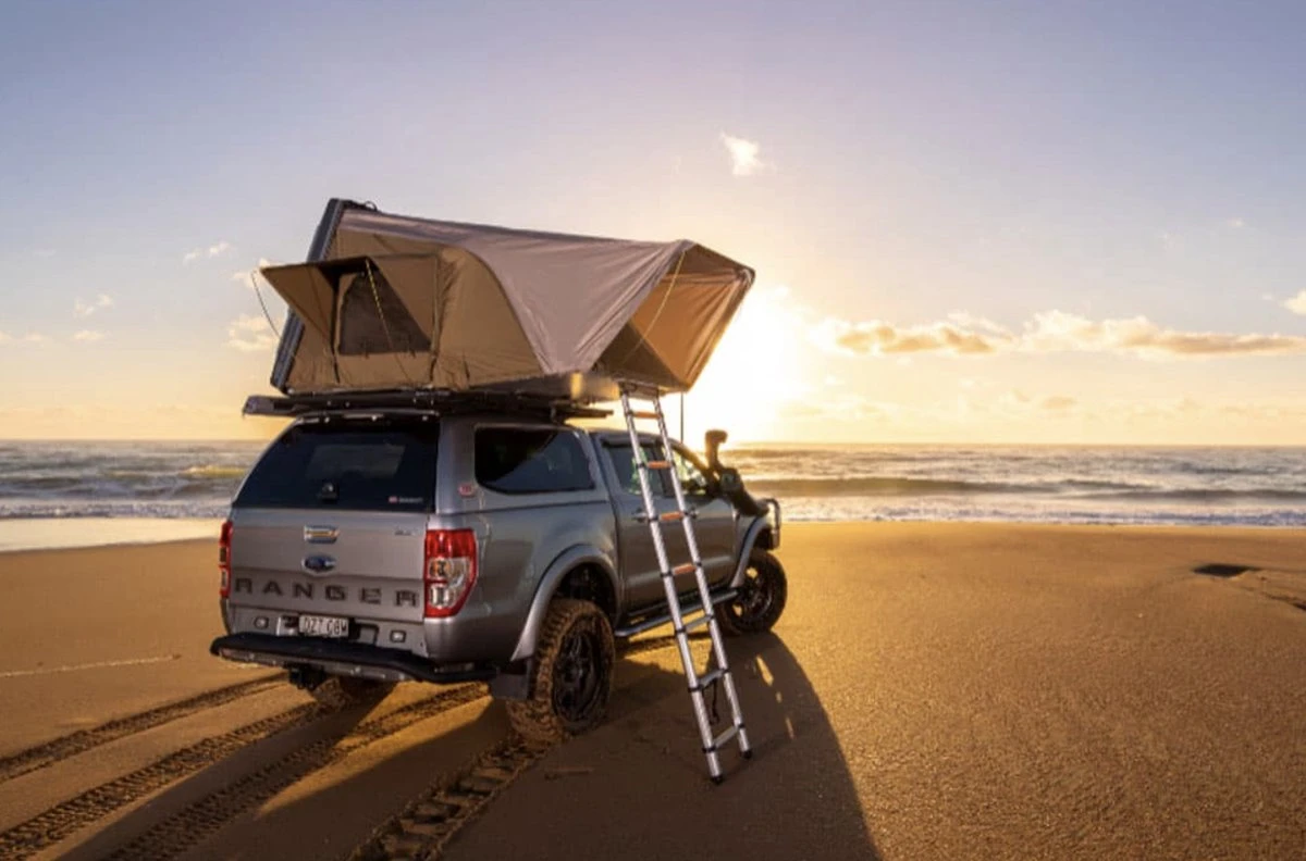 Daktent - Zumrut -Kampeertent -Rooftent 2 personen 125X200CM Daktent - Zumrut -Kampeertent -Rooftent 2 Personen 125X200CM -Outdoor Kampeeruitrusting Winkel 1200x792 1