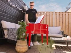 AXI Retro Cooler Rood - Koeler Met Wielen - 76L Inhoud - Koelbox Met Aftapkraan -Outdoor Kampeeruitrusting Winkel 1200x900 16