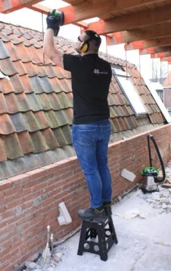 Profeco XL Opstapkrukje Inklapbaar - Krukje - Opstapje - Hoogte; 40 Cm - Zwart 2 Profeco XL Opstapkrukje Inklapbaar - Krukje - Opstapje - Hoogte; 40 Cm - Zwart -Outdoor Kampeeruitrusting Winkel 760x1200