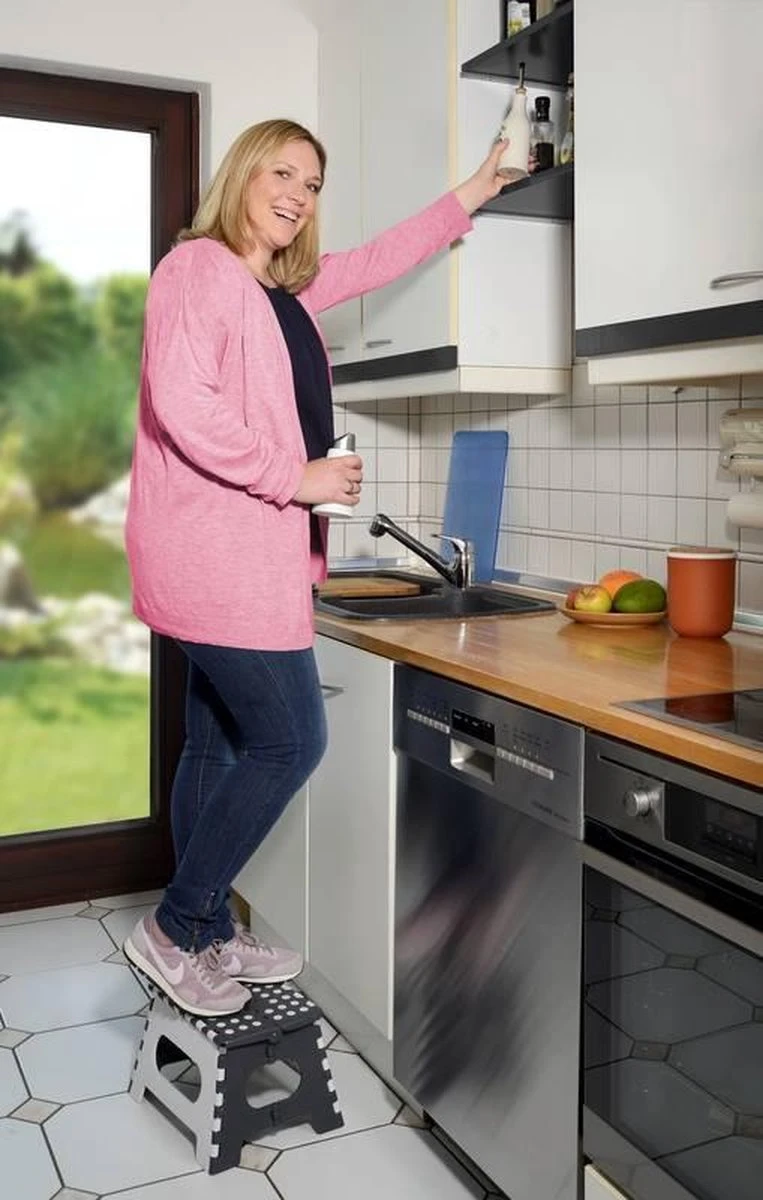 WENKO Secura Opklapbaar krukje, belastbaar tot 350 kg WENKO Secura Opklapbaar Krukje, Belastbaar Tot 350 Kg -Outdoor Kampeeruitrusting Winkel 763x1200 1